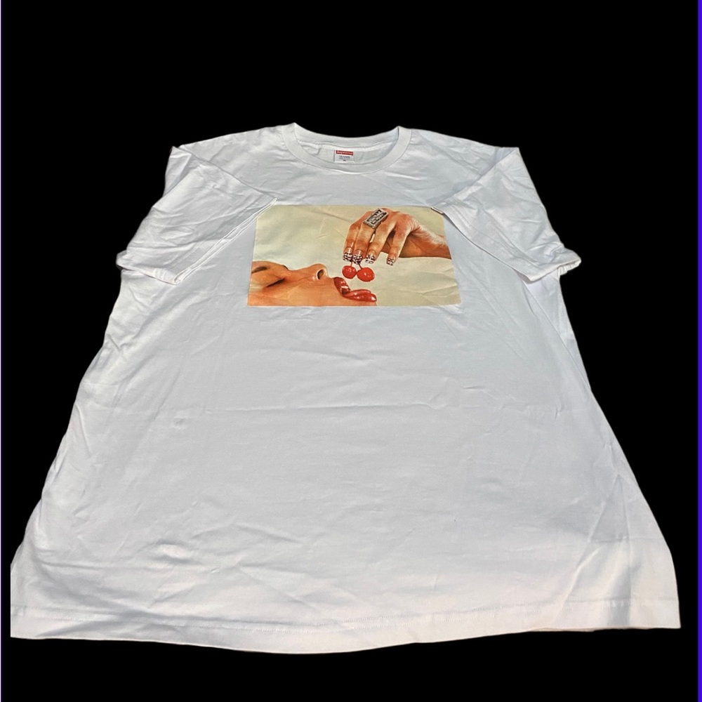 Supreme cherries tee size xl worn 1x like new condition